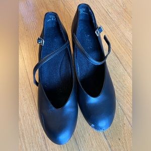 Capezio character/dance shoes size 8